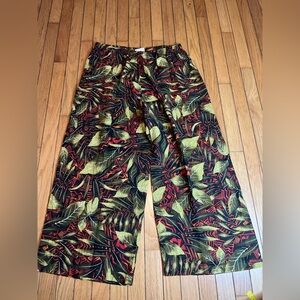 chicos design cropped pull on pants Size 3 Floral Linen Resort Vacation Flowy